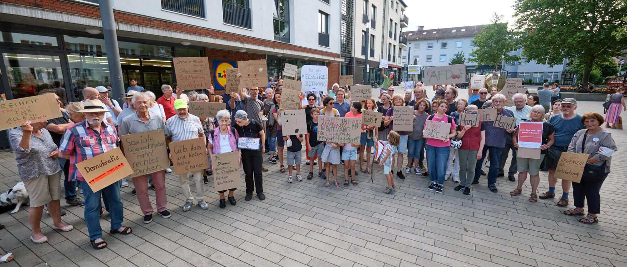 16. Juli 2024: Botnang Hand in Hand gemeinsam für Demokratie, gegen Rassismus, Hass und Ausgrenzung